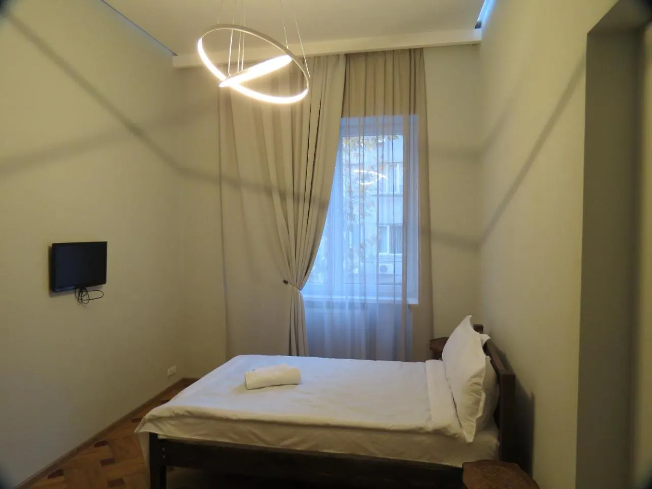 Three Rooms Apartment 트빌리시 0*,