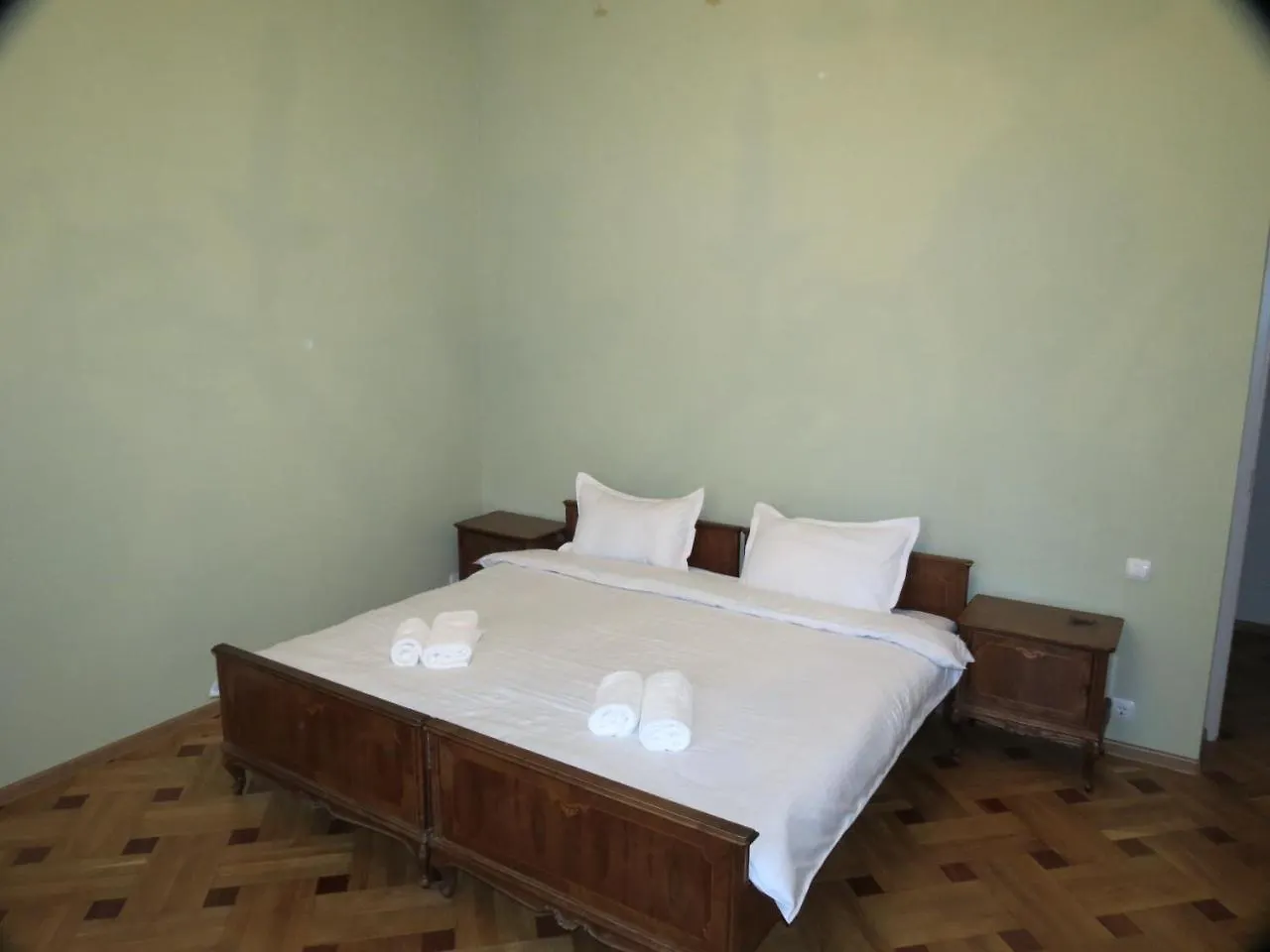 Three Rooms Apartment 트빌리시