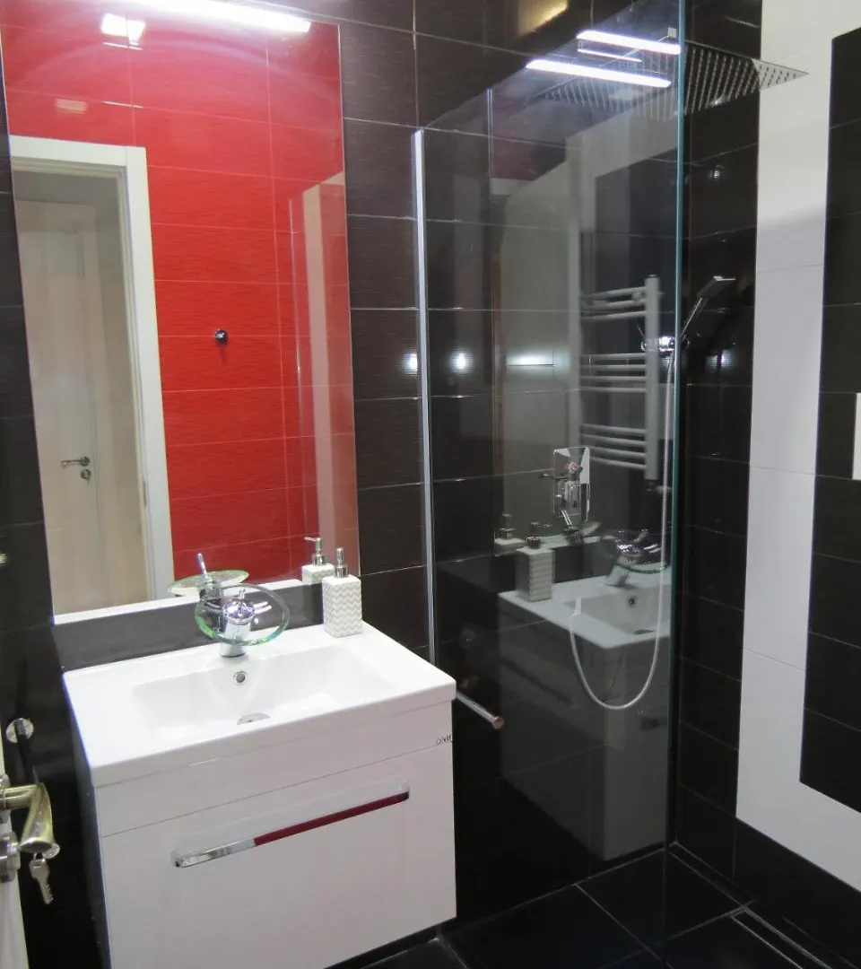 Three Rooms Apartment 트빌리시