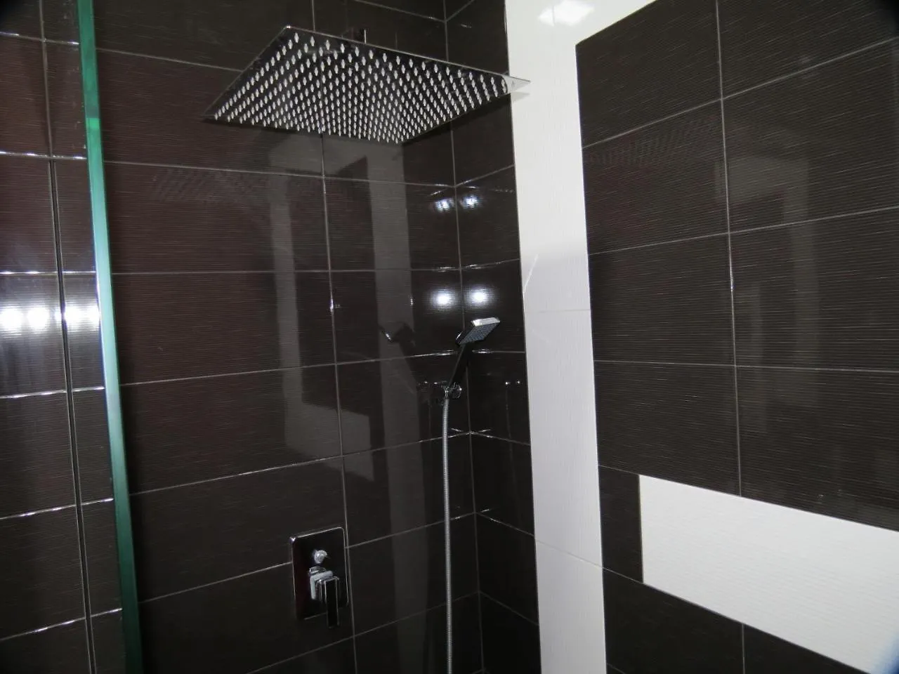 Three Rooms Apartment 트빌리시
